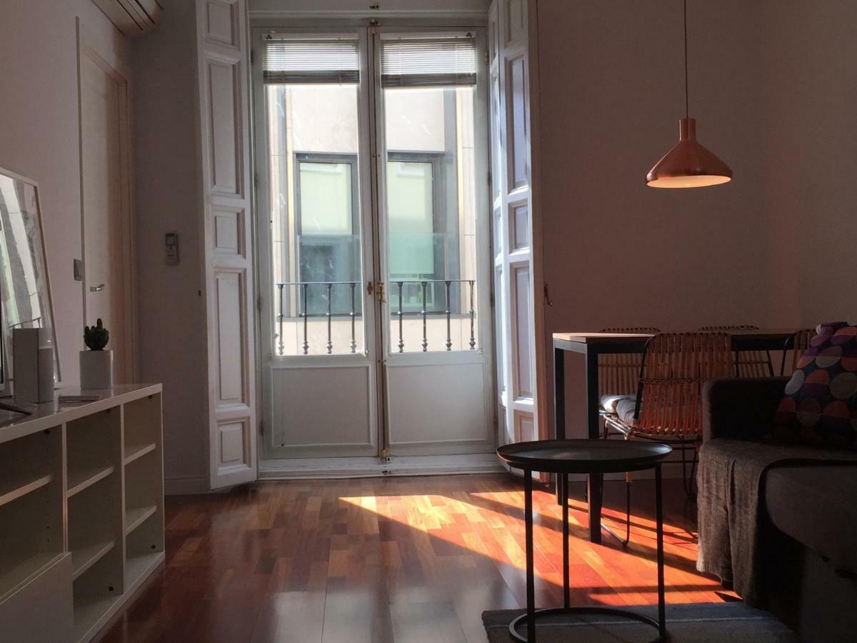I19 - One Bedroom Apartment Madrid Extérieur photo