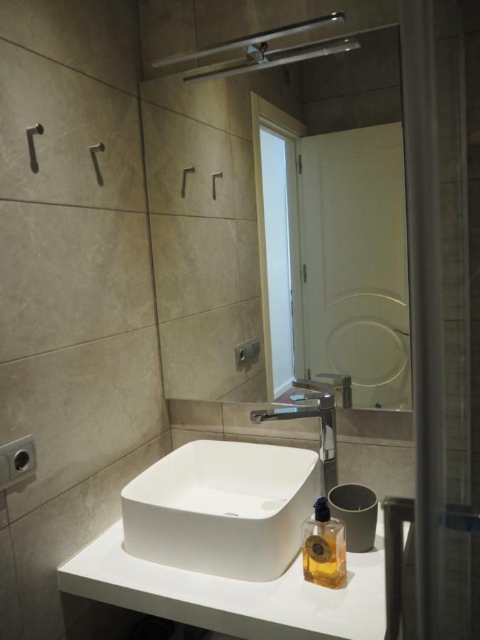 I19 - One Bedroom Apartment Madrid Extérieur photo